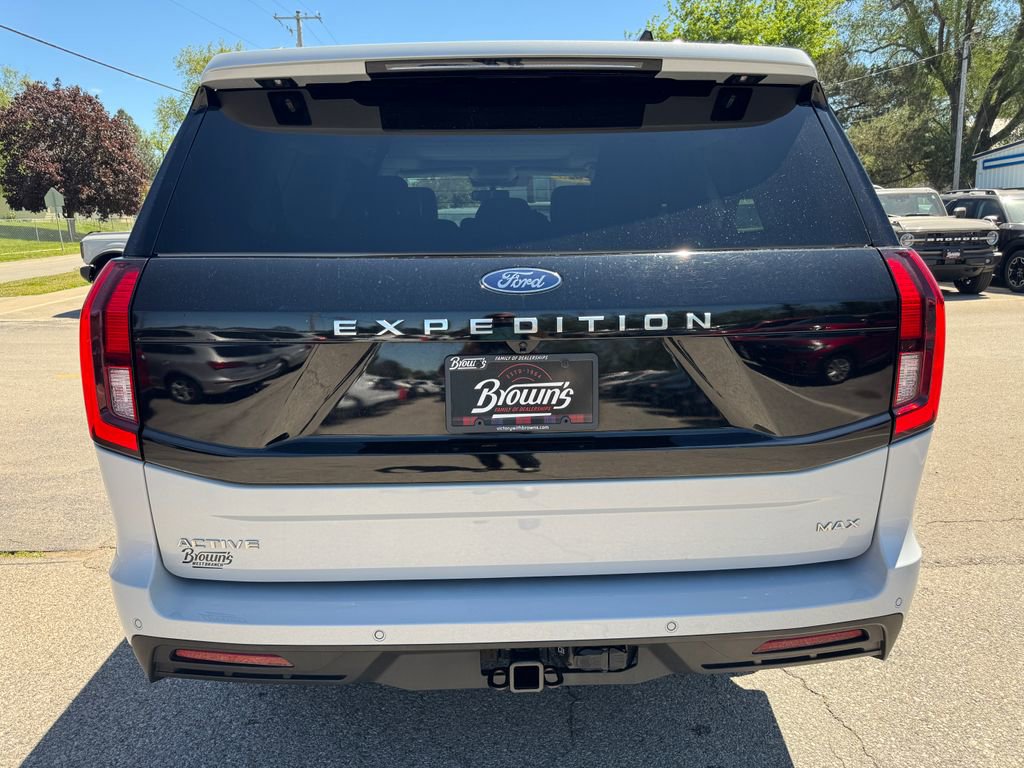Used 2025 Ford Expedition Max Active AWD/4WD image 6