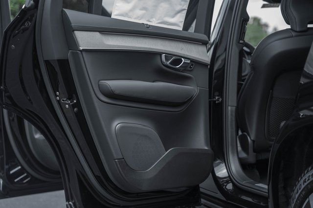 New 2026 Volvo XC90 B6 Ultra w/ Protection Package image 35