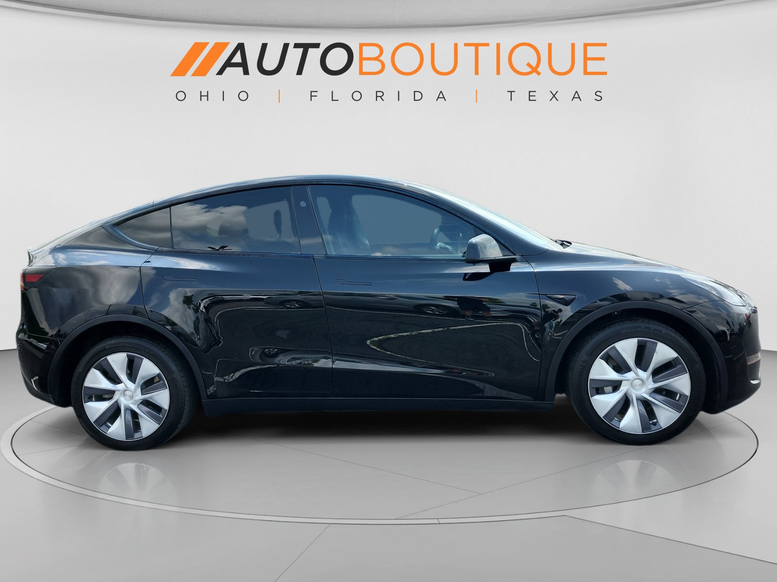 Used 2024 Tesla Model Y Long Range AWD/4WD image 7