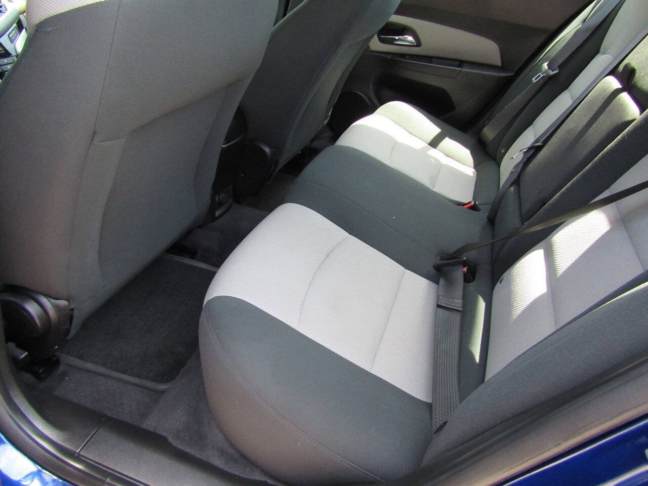 Used 2012 Chevrolet Cruze LS w/ Connectivity Package FWD image 18