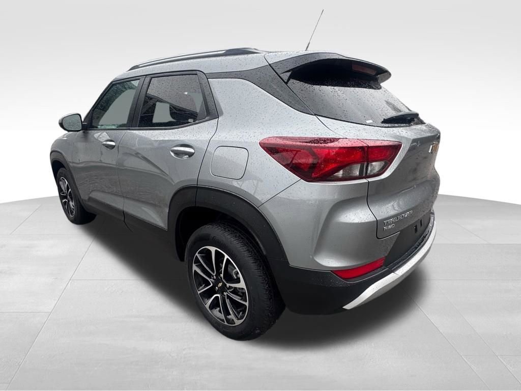 Used 2025 Chevrolet TrailBlazer LT image 35