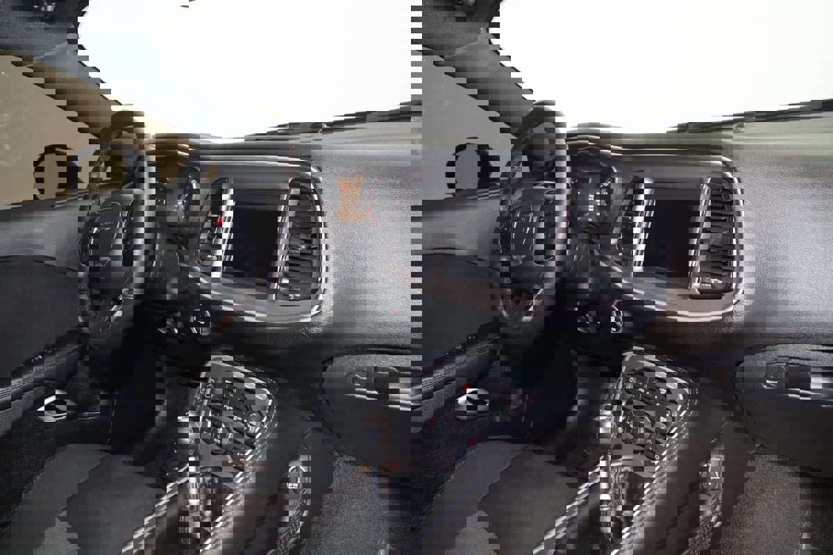 Used 2022 Dodge Challenger R/T w/ Blacktop Package image 45