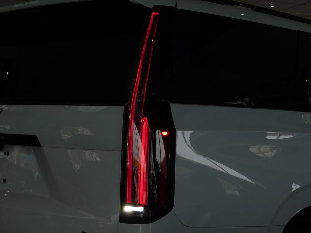 Used 2026 Cadillac Escalade V AWD/4WD image 96