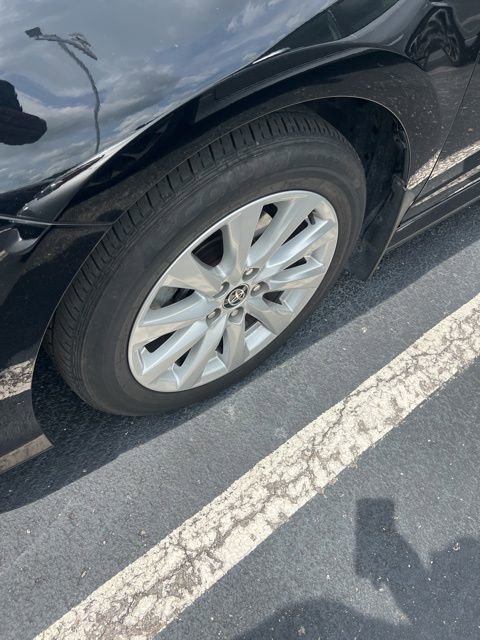 Used 2020 Toyota Camry LE FWD image 28