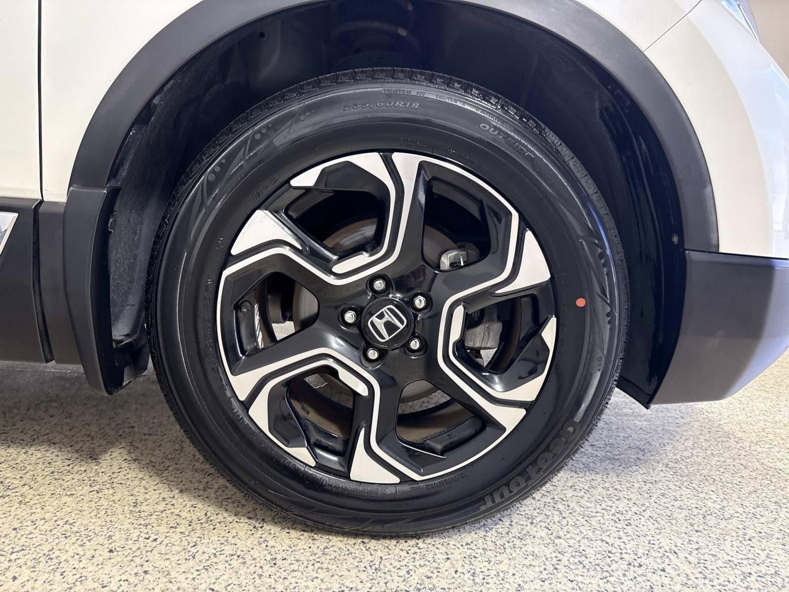 Used 2017 Honda CR-V Touring image 10