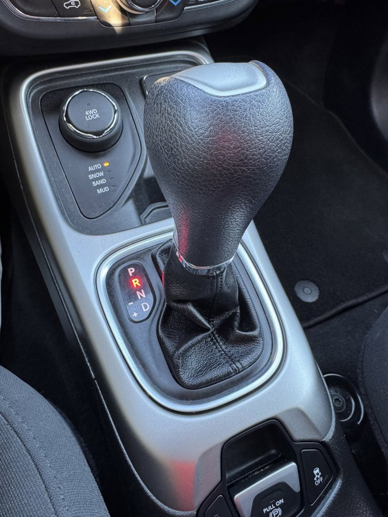 Used 2018 Jeep Compass Sport w/ Tech Group image 23