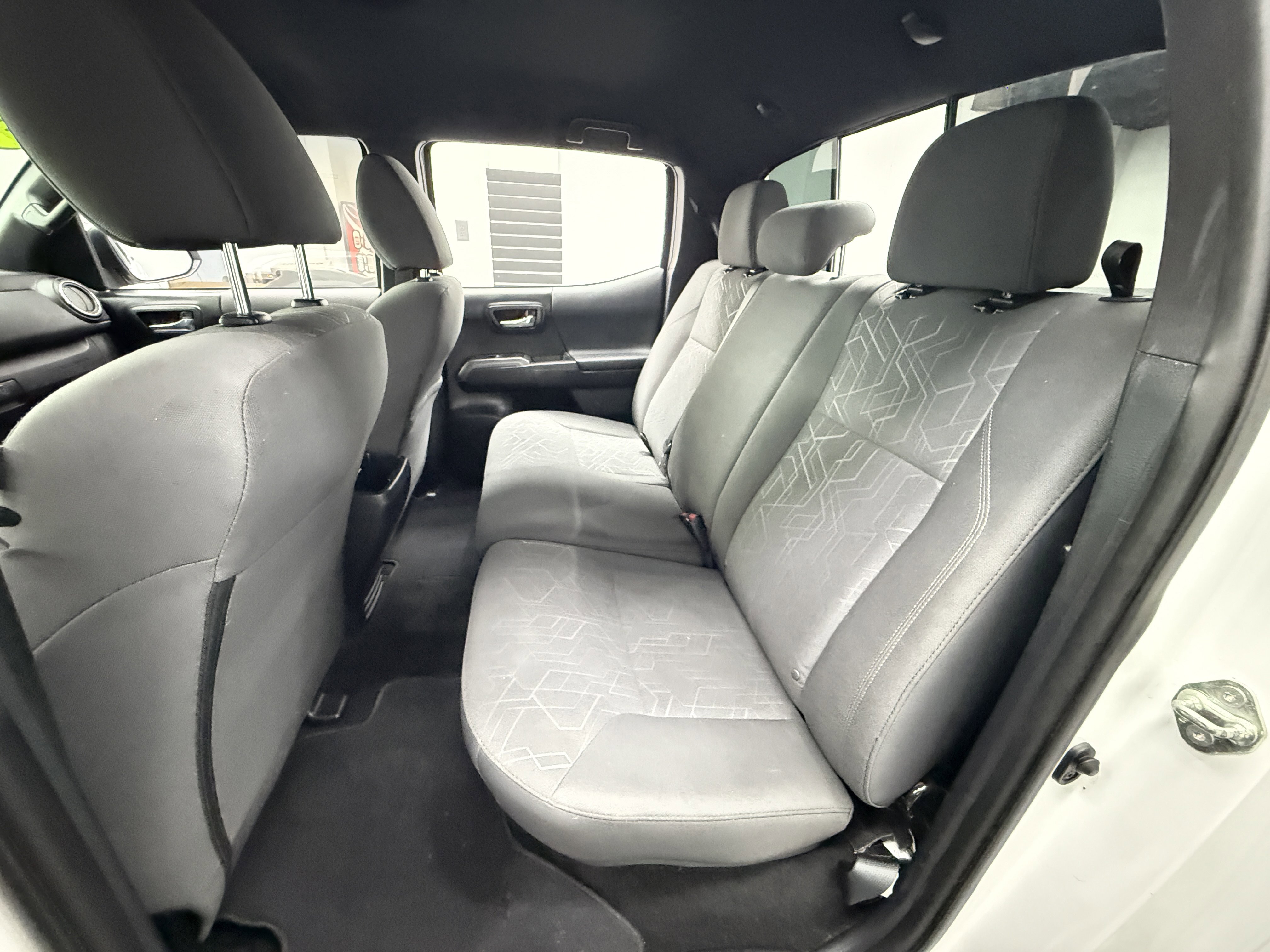 Used 2017 Toyota Tacoma TRD Off-Road image 22