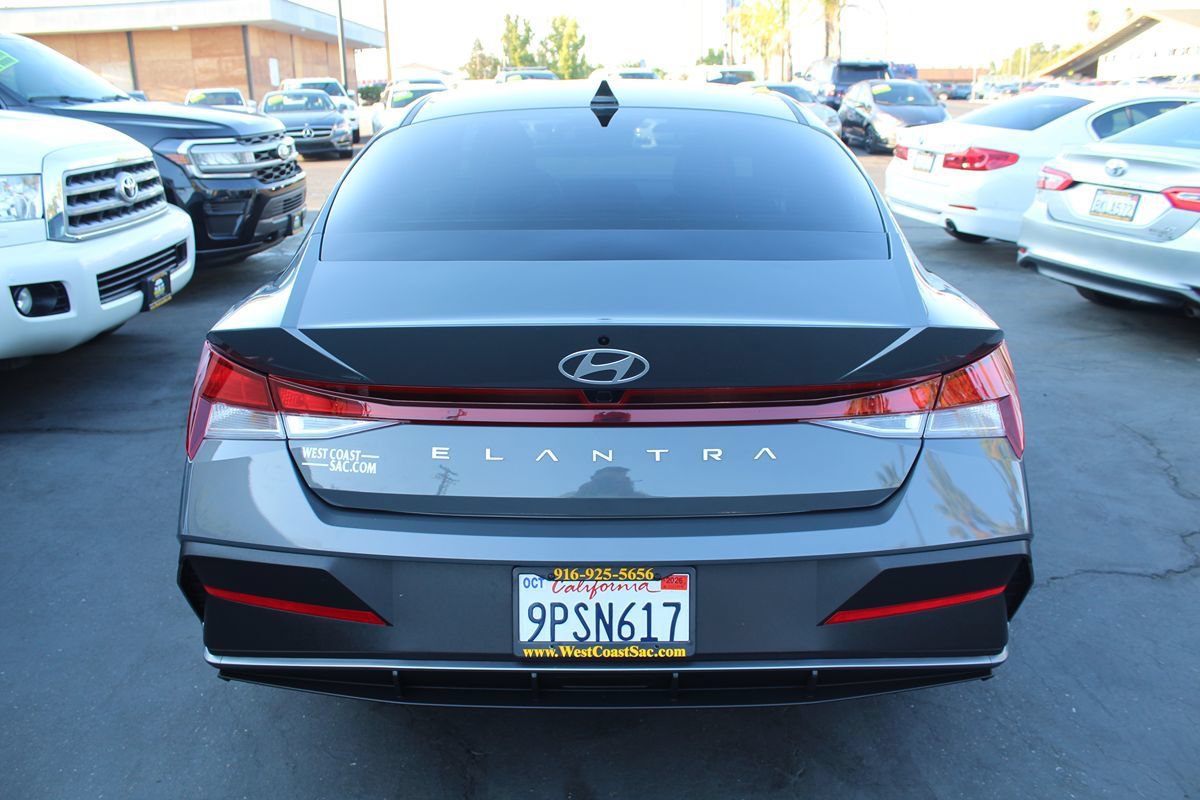 Used 2024 Hyundai Elantra SEL FWD image 6