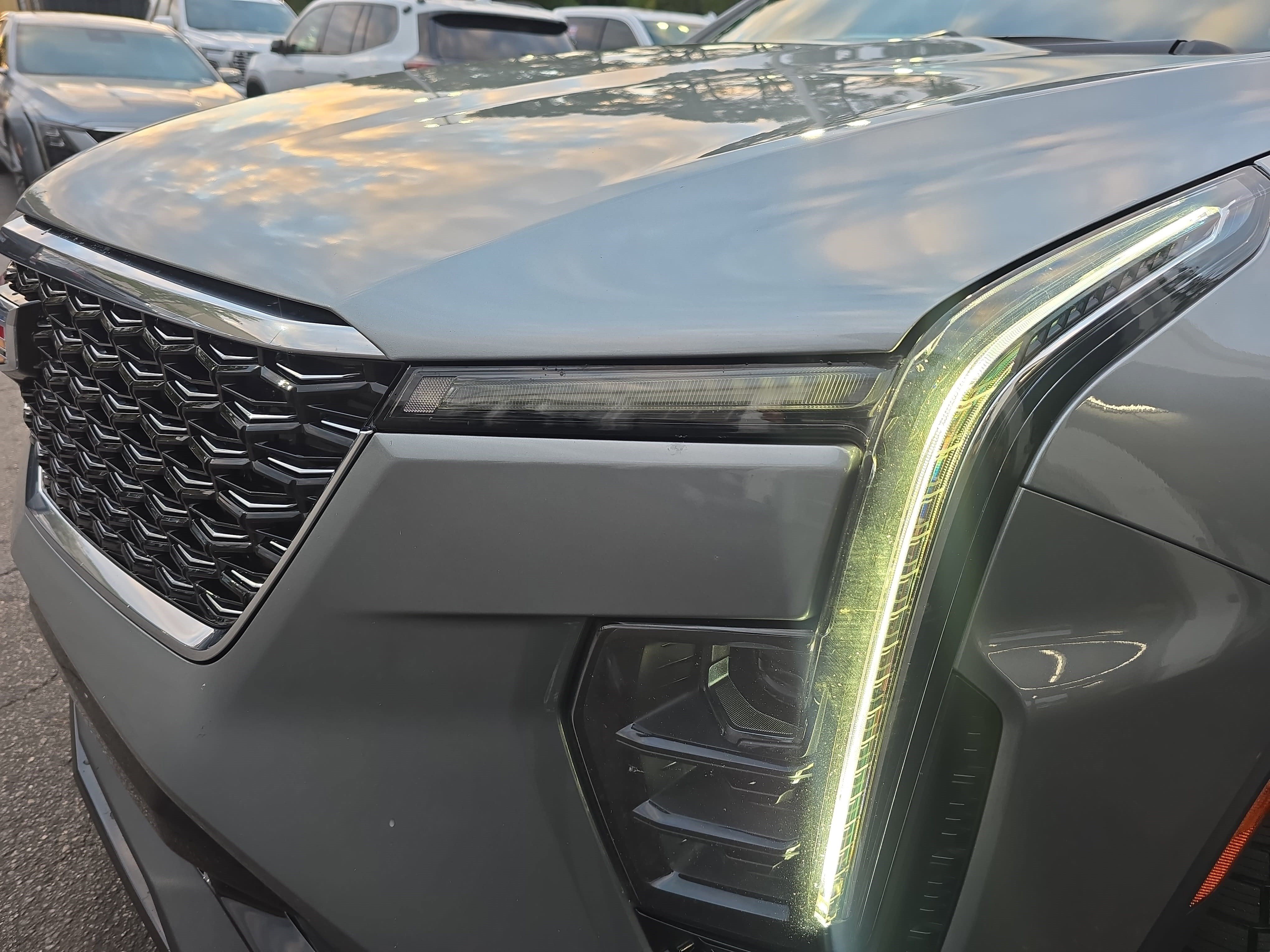 Used 2025 Cadillac XT4 Premium Luxury FWD image 31