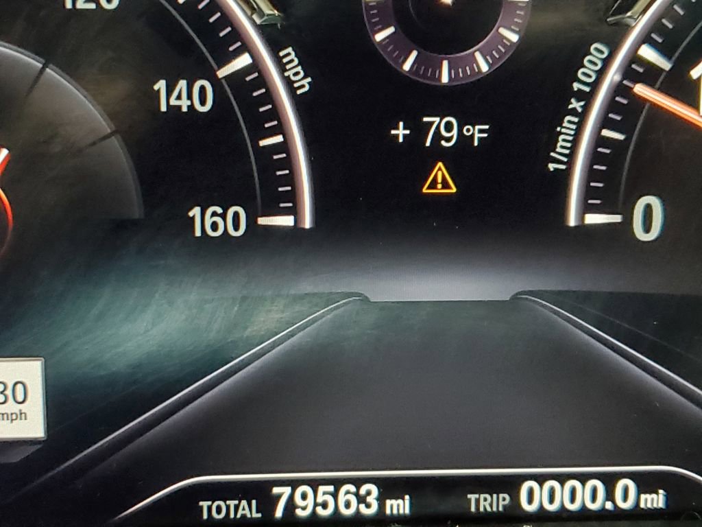 Used 2019 BMW 750i w/ Luxury Rear Seating Package image 38