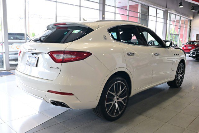 Used 2019 Maserati Levante GranLusso AWD/4WD image 5