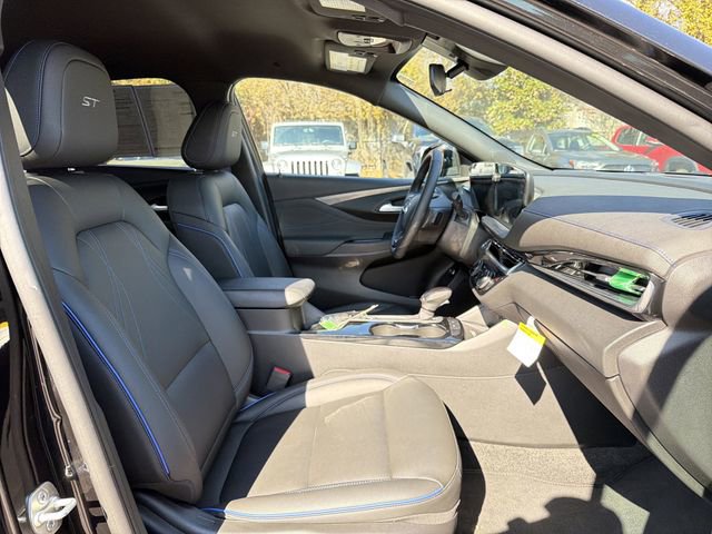 Used 2024 Buick Envista Sport Touring w/ Convenience I Package image 20