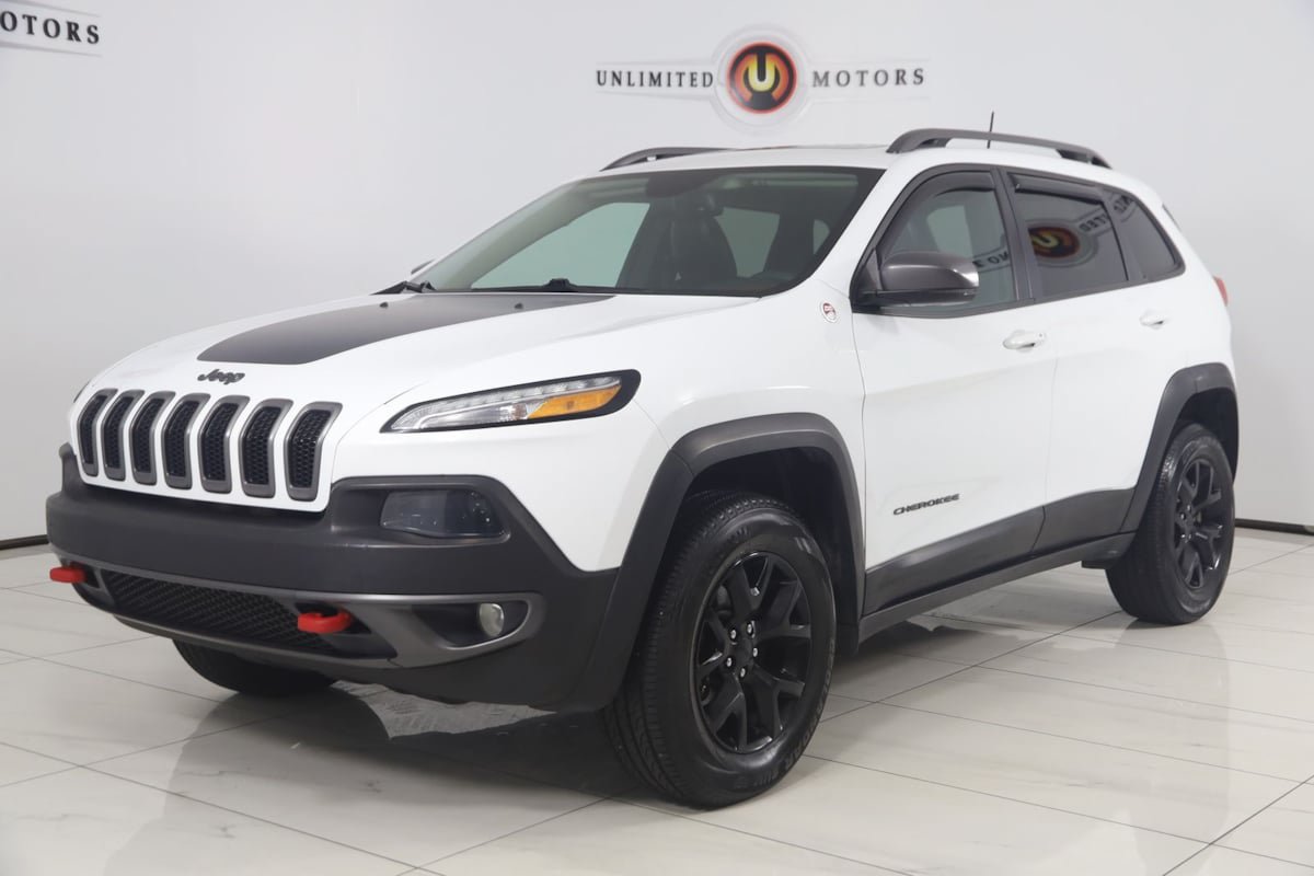 Used 2017 Jeep Cherokee Trailhawk AWD/4WD image 5