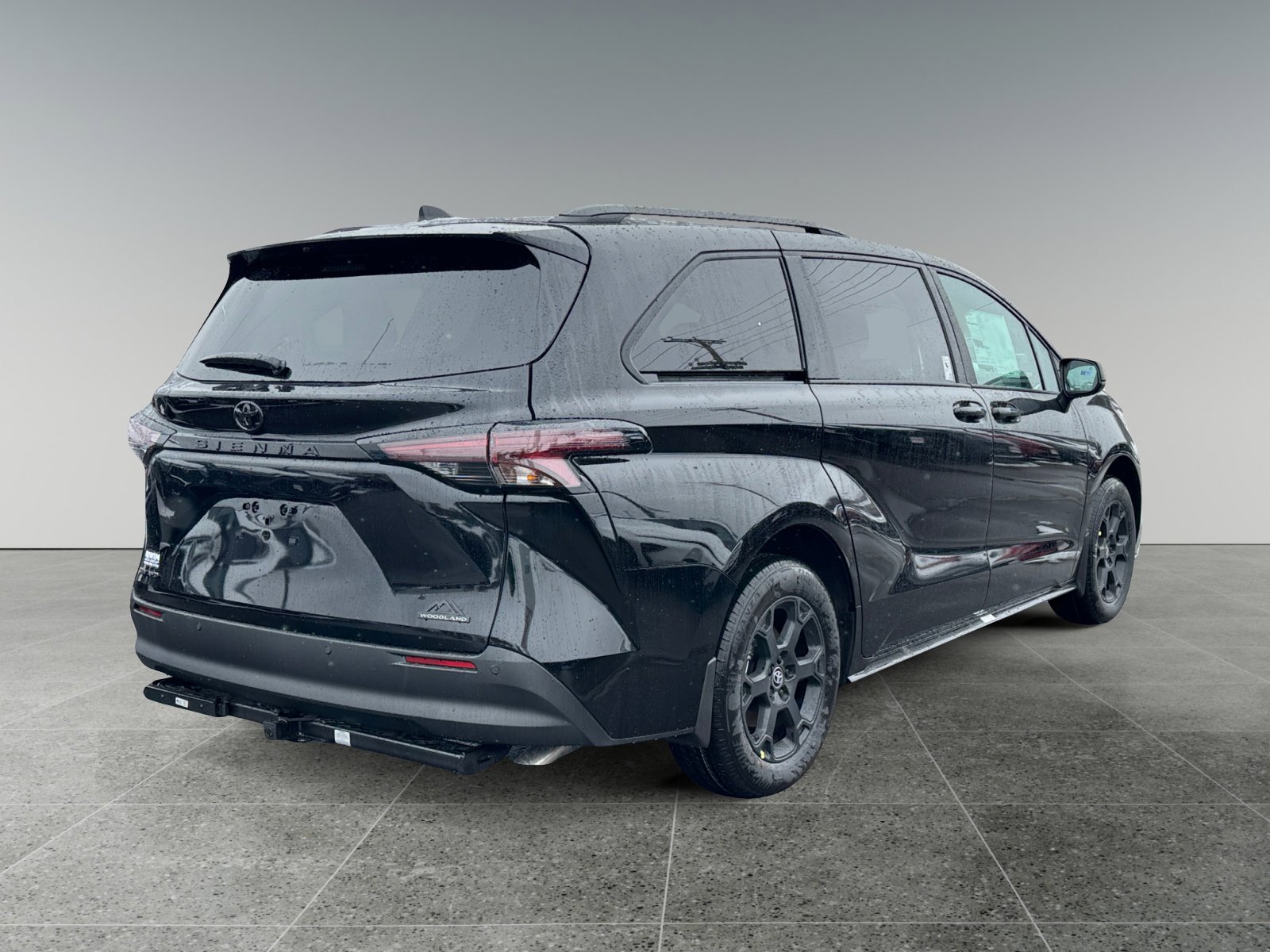 New 2026 Toyota Sienna XLE Woodland Edition image 5