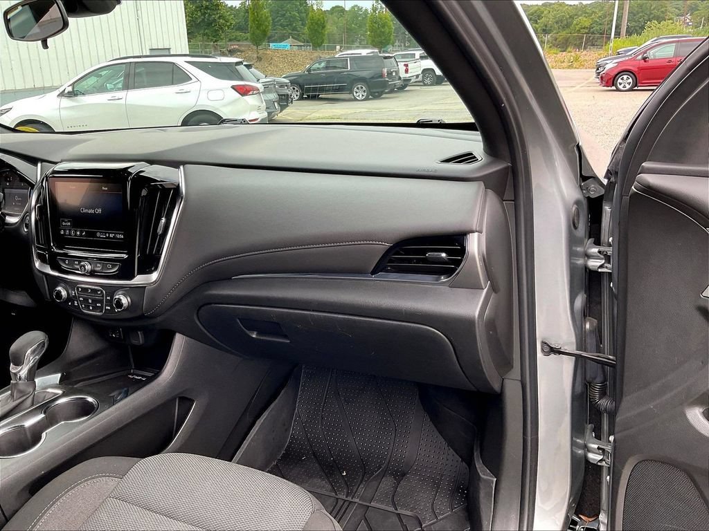 Used 2023 Chevrolet Traverse LT w/ LPO, Floor Liner Package AWD/4WD image 13