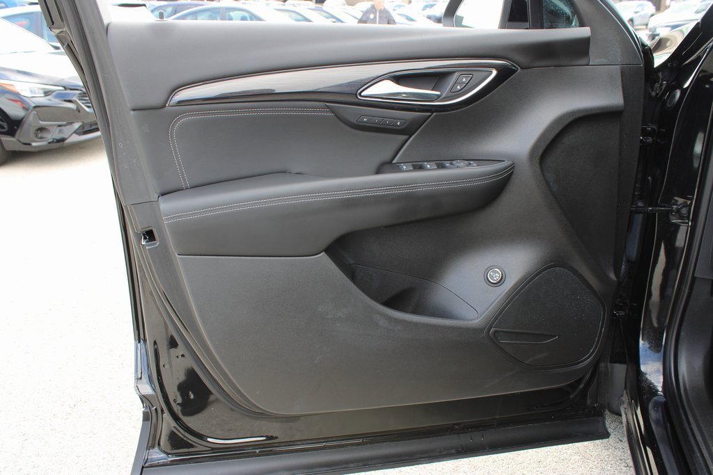 Used 2023 Buick Envision Essence image 9