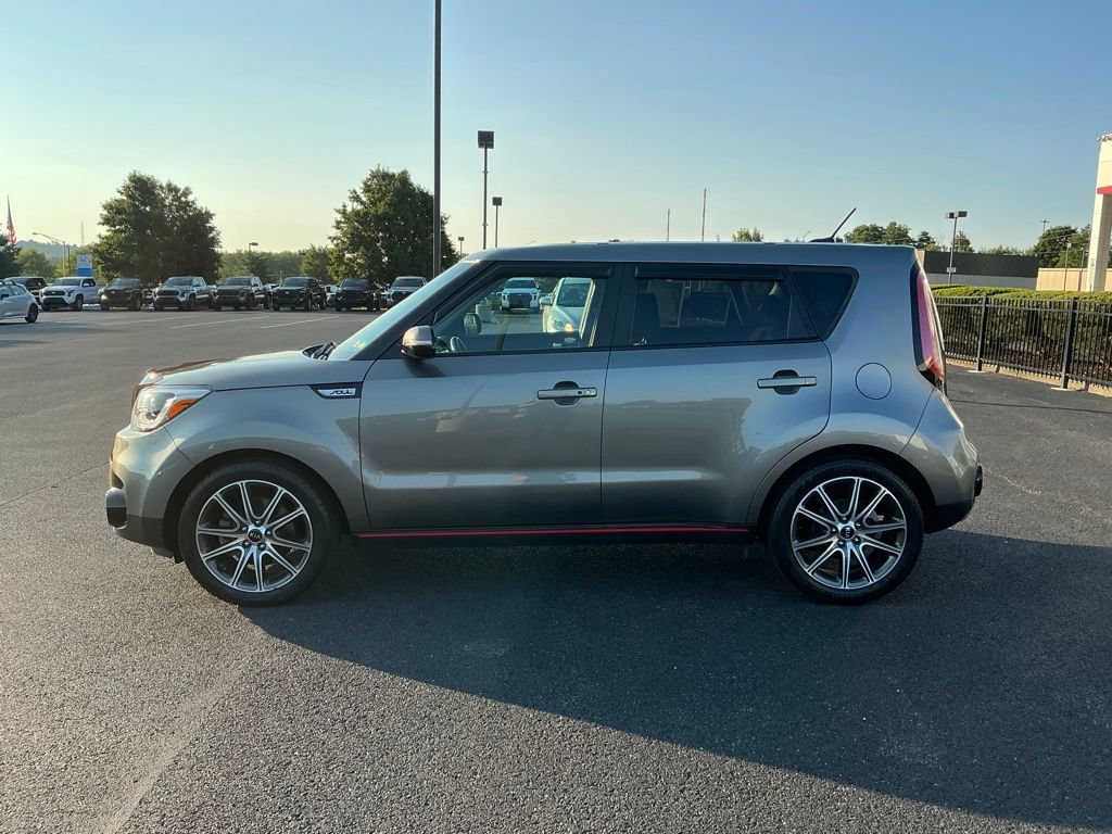 Used 2017 Kia Soul ! w/ Tech Package FWD image 12