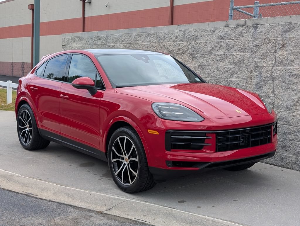 Certified 2025 Porsche Cayenne Coupe AWD/4WD image 9