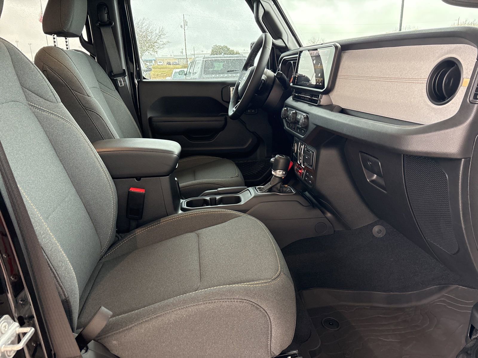 New 2025 Jeep Gladiator Willys image 14