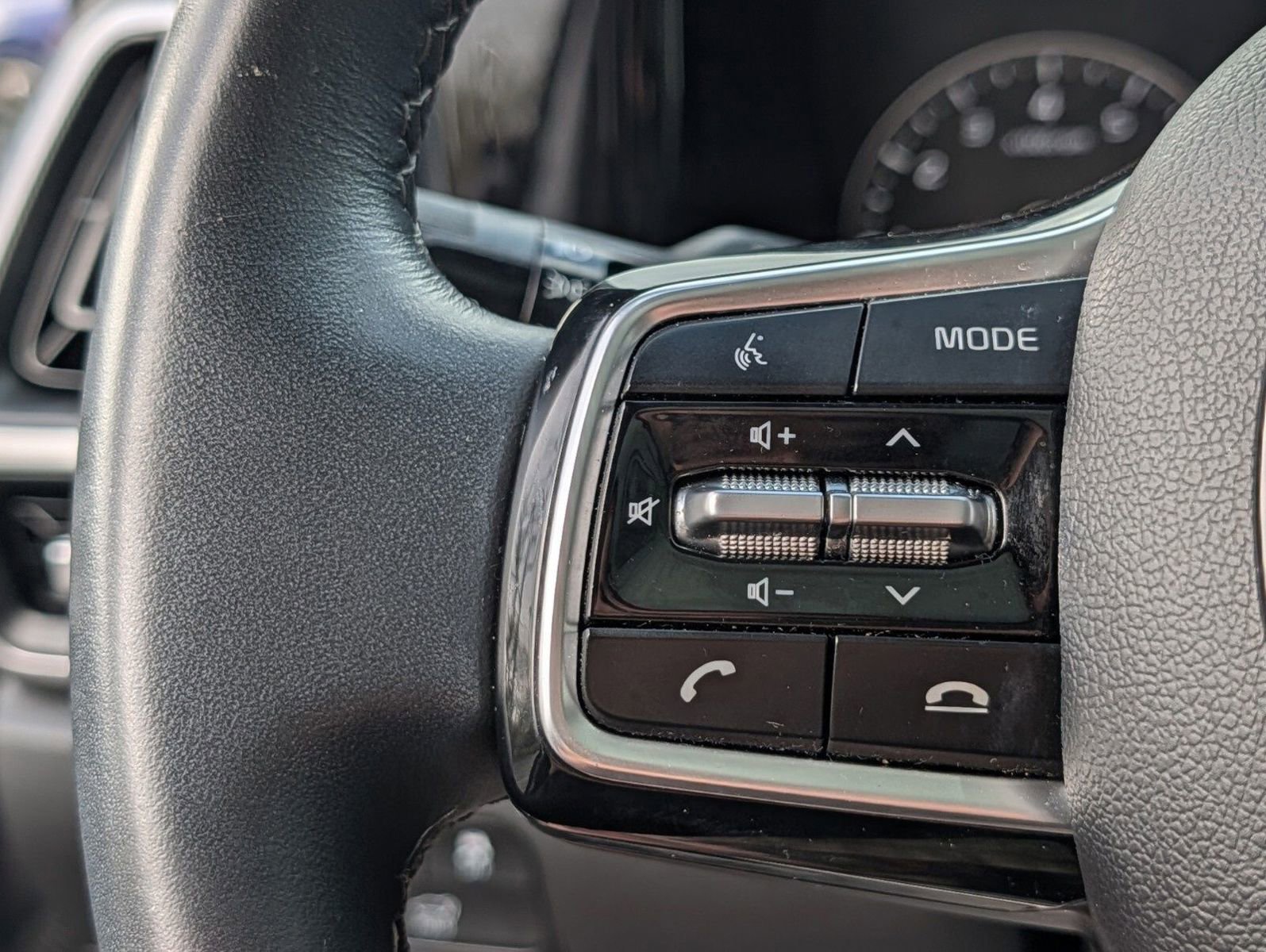 Used 2023 Kia Sorento X-Line EX image 34