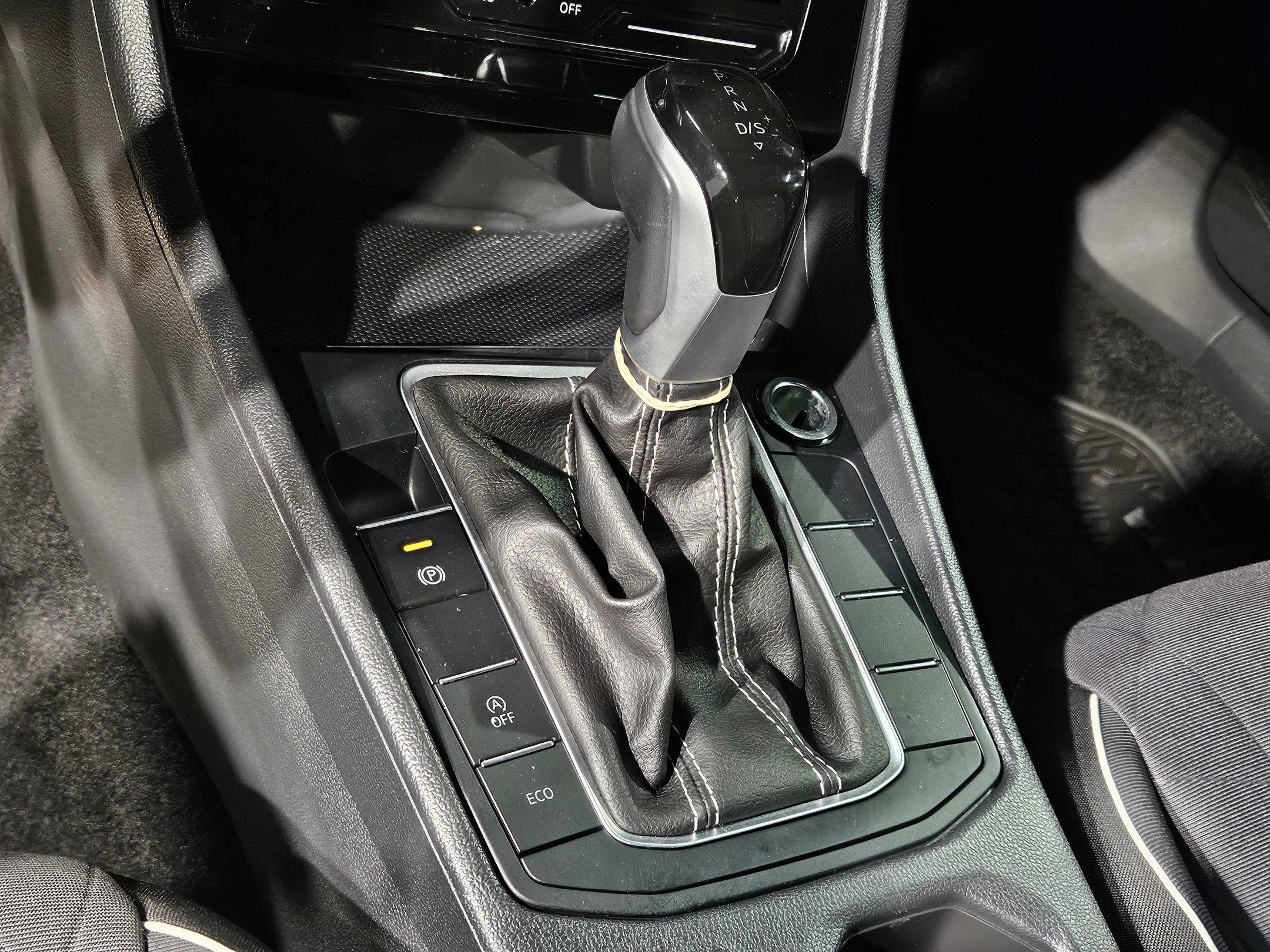 Used 2025 Volkswagen Jetta Sport image 32