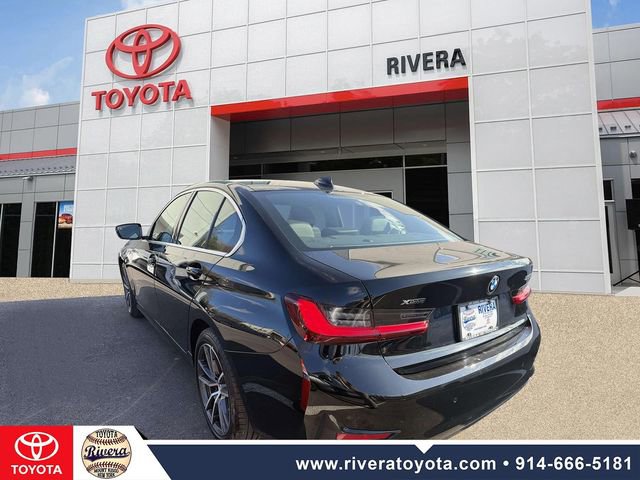 Used 2022 BMW 330i xDrive Sedan w/ Premium Package image 7