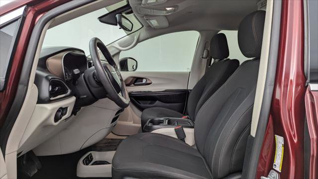 Used 2017 Chrysler Pacifica Touring Plus w/ Tire & Wheel Group image 14