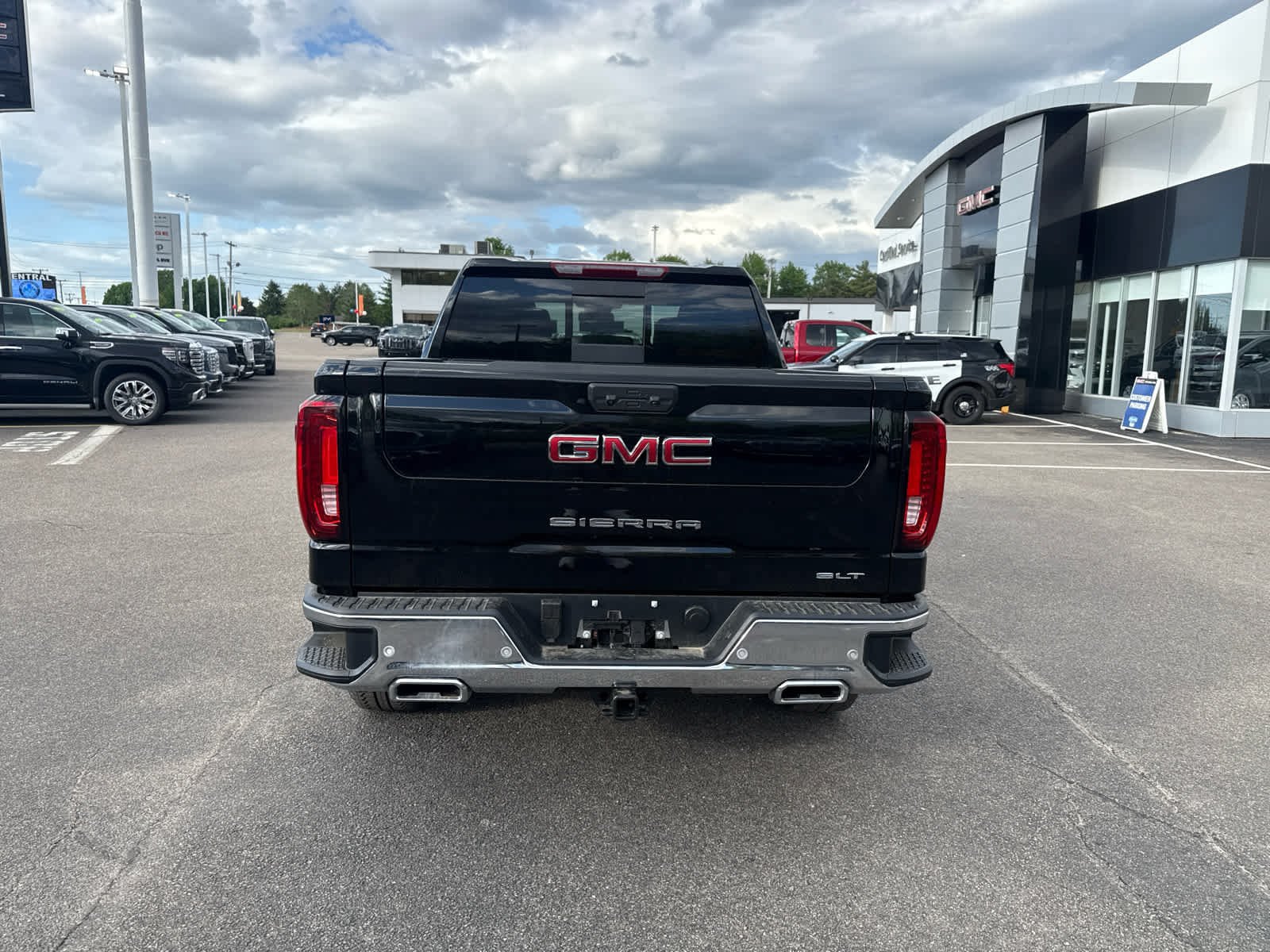 New 2026 GMC Sierra 1500 SLT w/ SLT Premium Plus Package AWD/4WD image 4