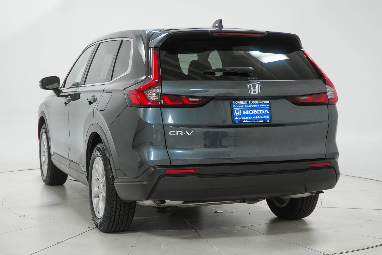 Used 2024 Honda CR-V EX image 8