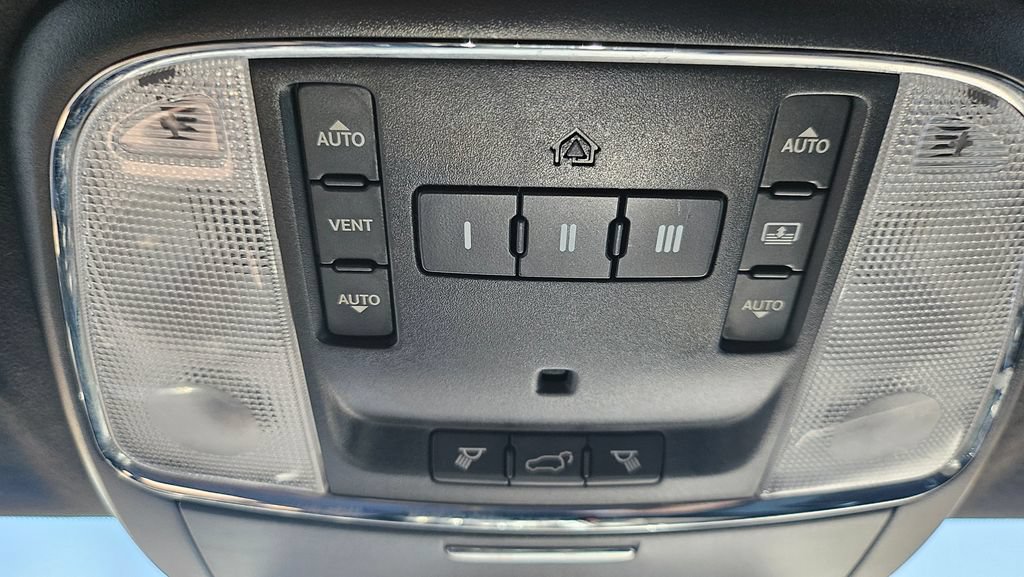 Used 2016 Jeep Grand Cherokee SRT AWD/4WD image 42