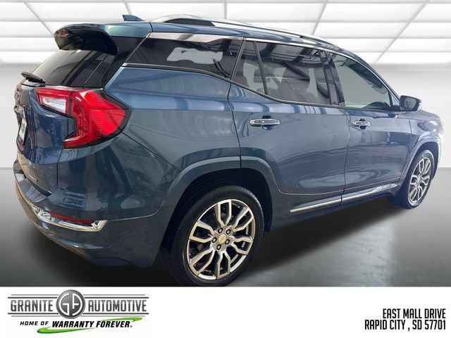 Used 2024 GMC Terrain Denali w/ Denali Premium Package AWD/4WD image 6