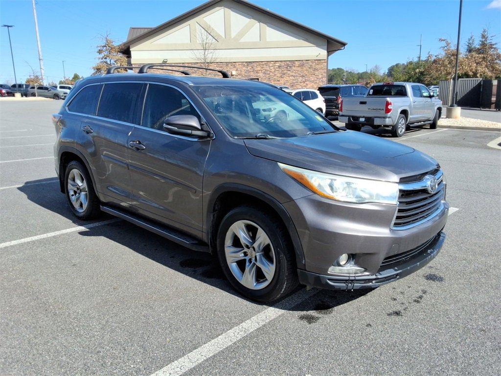 Used 2015 Toyota Highlander Limited Platinum image 3