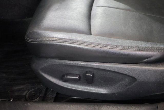 Used 2017 INFINITI Q50 Signature Edition w/ Cargo Package (L95) image 13