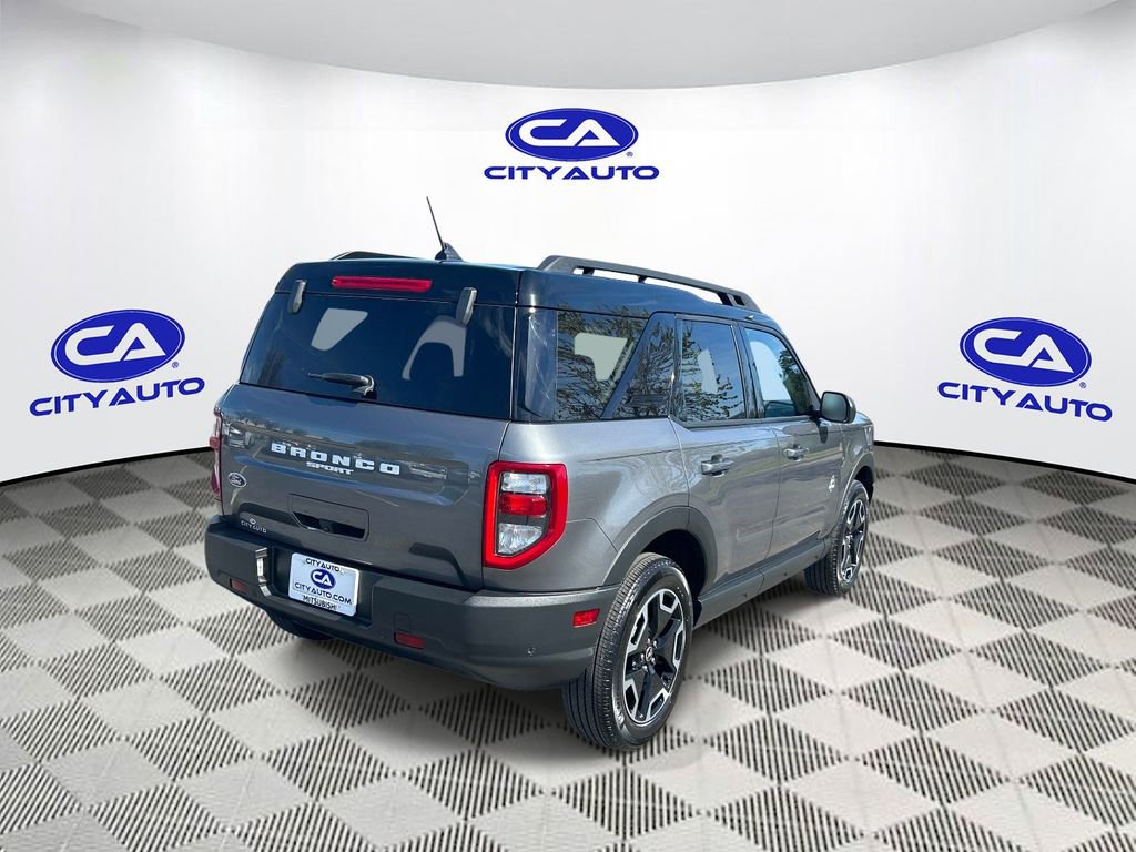 Used 2024 Ford Bronco Sport Outer Banks image 3