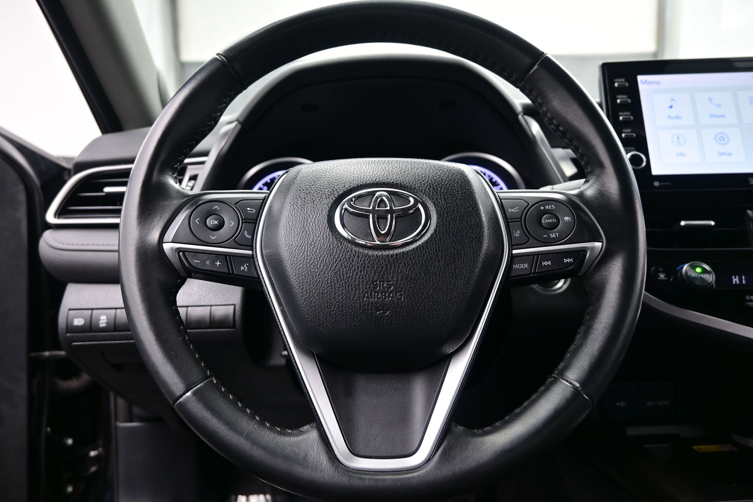 Used 2024 Toyota Camry XLE FWD image 27