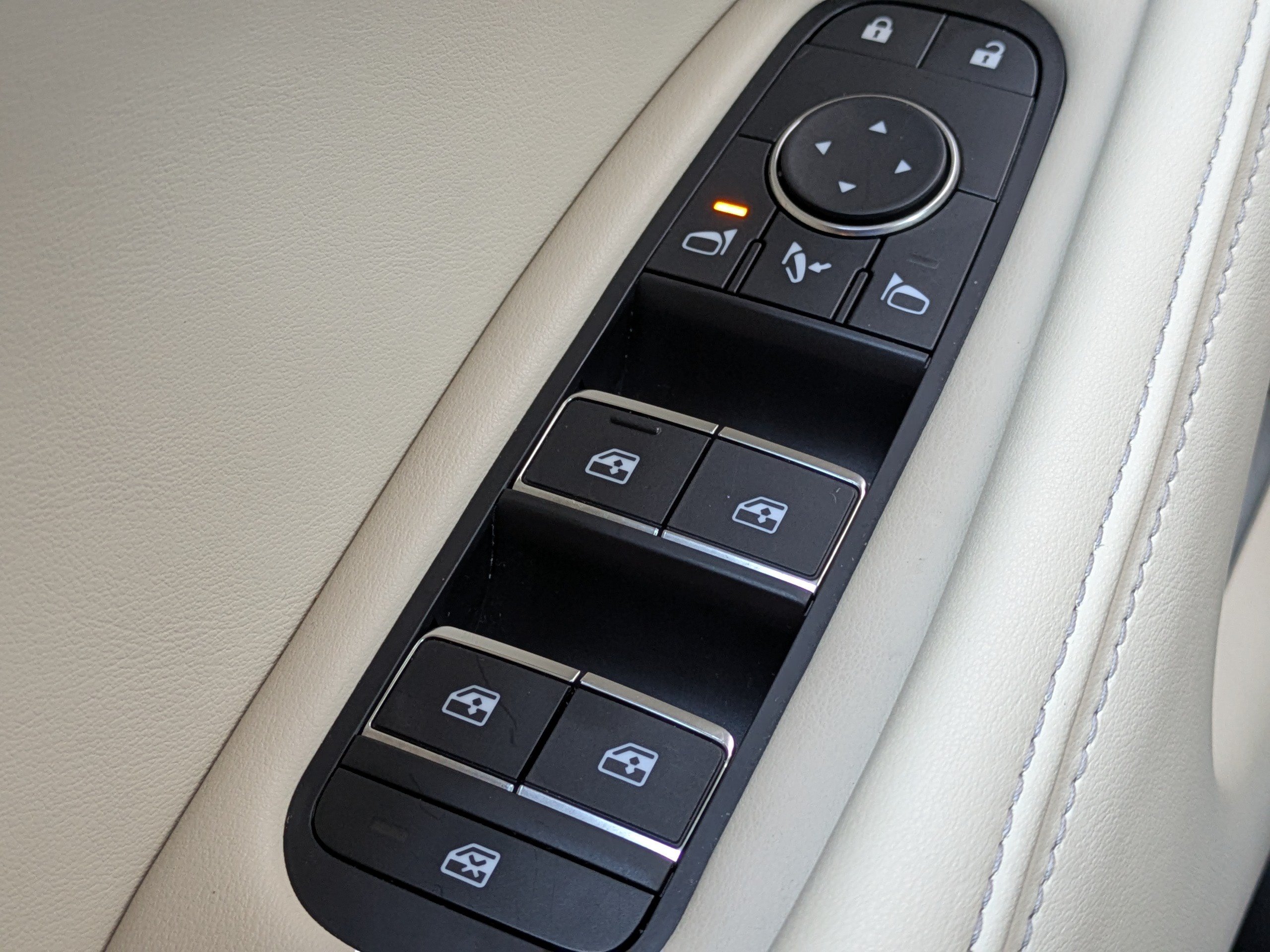 Used 2025 INFINITI QX60 Sensory w/ Vision Package AWD/4WD image 29