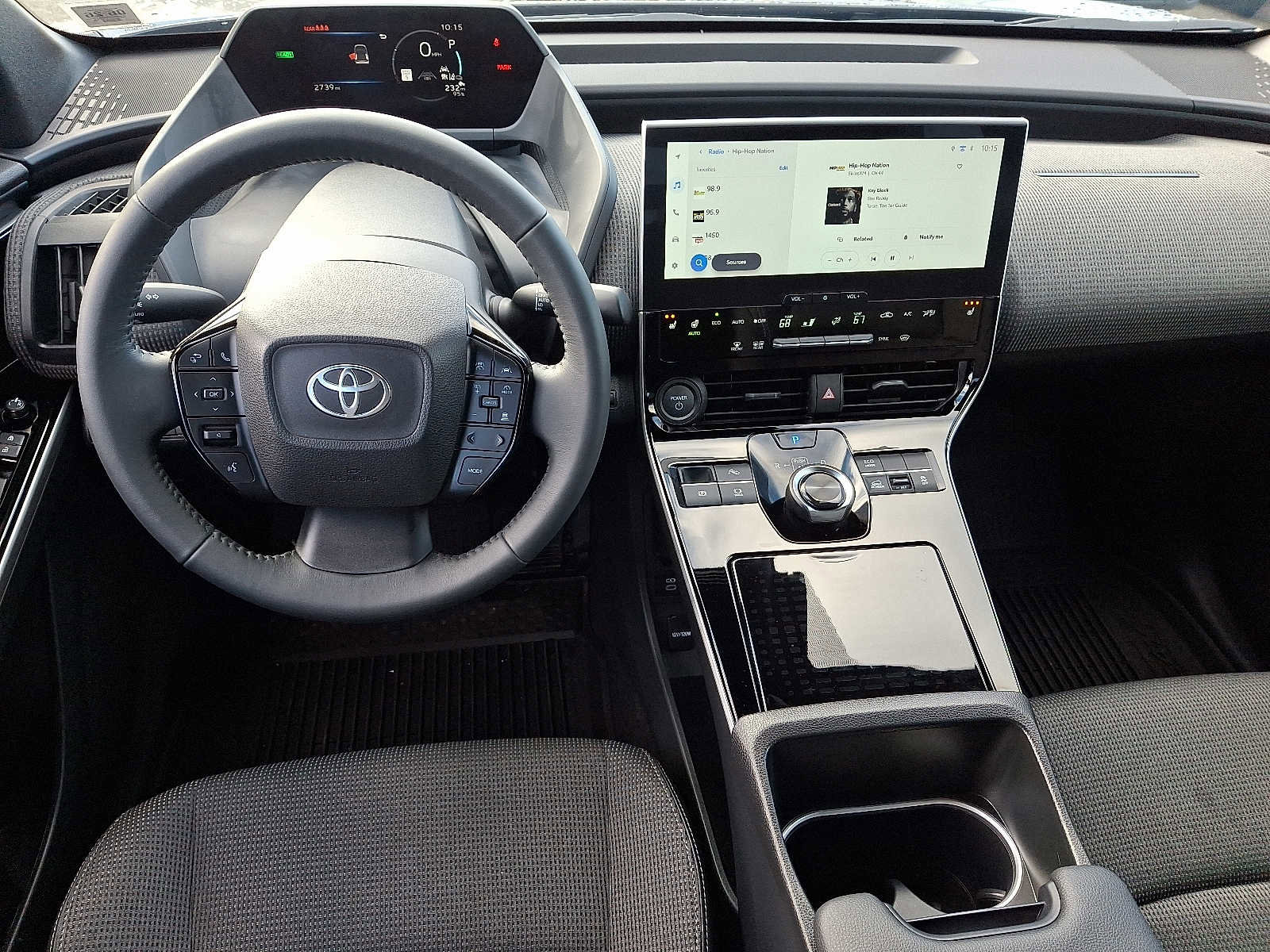 Used 2025 Toyota bZ4X AWD image 14