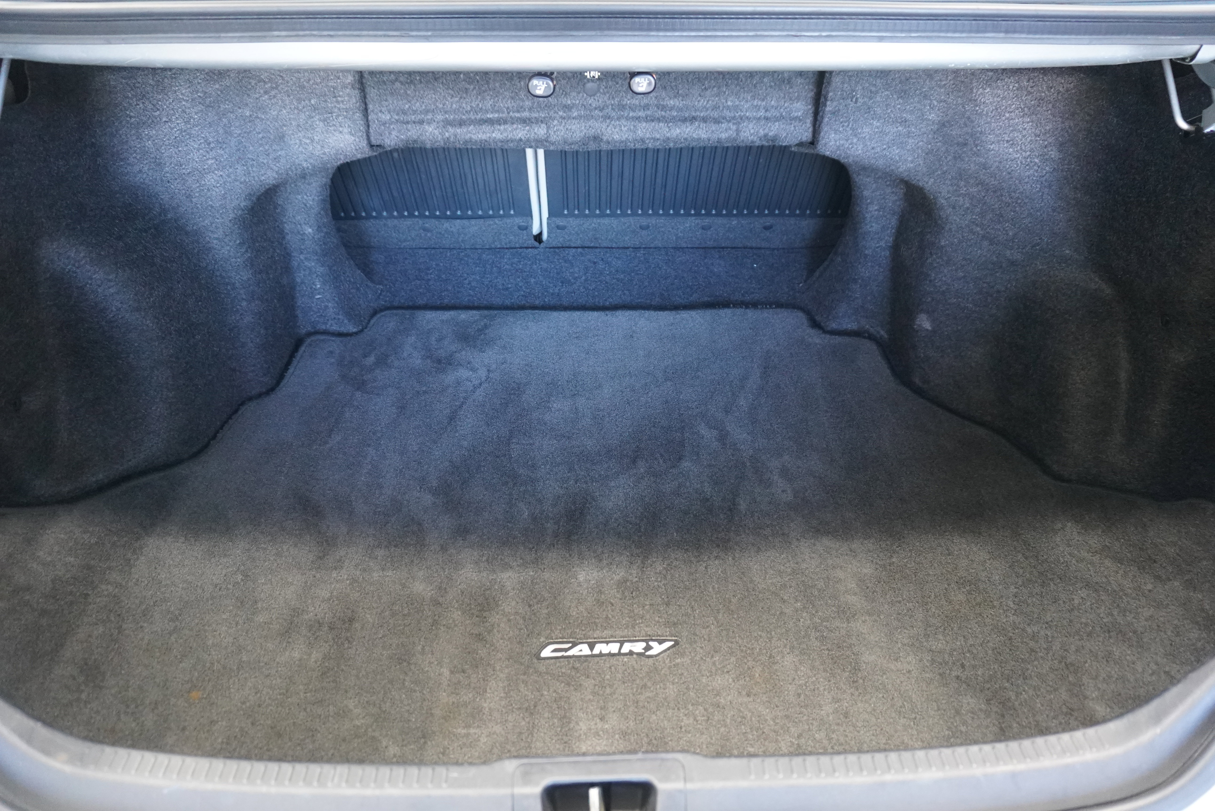 Used 2014 Toyota Camry XLE FWD image 22