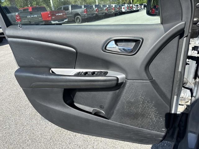 Used 2019 Dodge Journey SE FWD image 17
