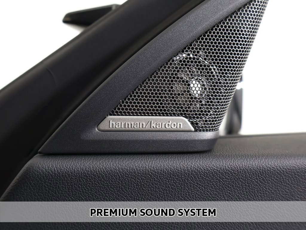 Used 2025 BMW M240i xDrive Coupe w/ Premium Package image 5