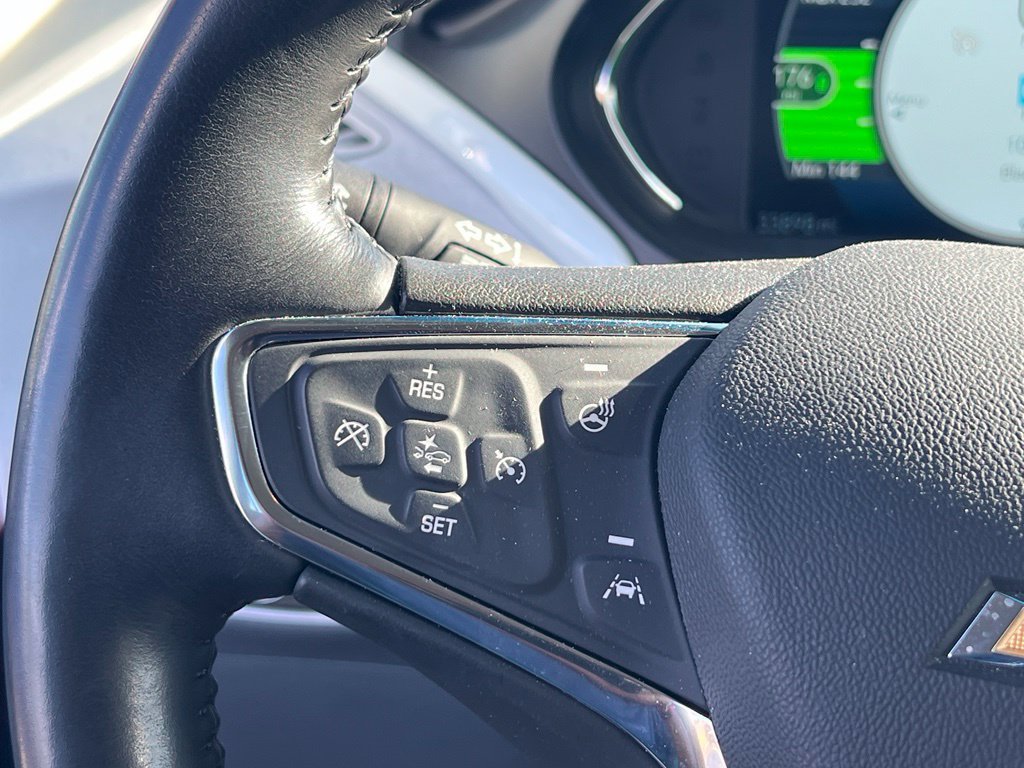 Used 2021 Chevrolet Bolt Premier w/ Infotainment Package FWD image 17