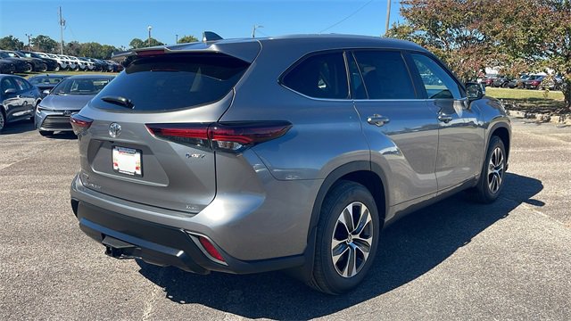 New 2026 Toyota Highlander XLE image 7
