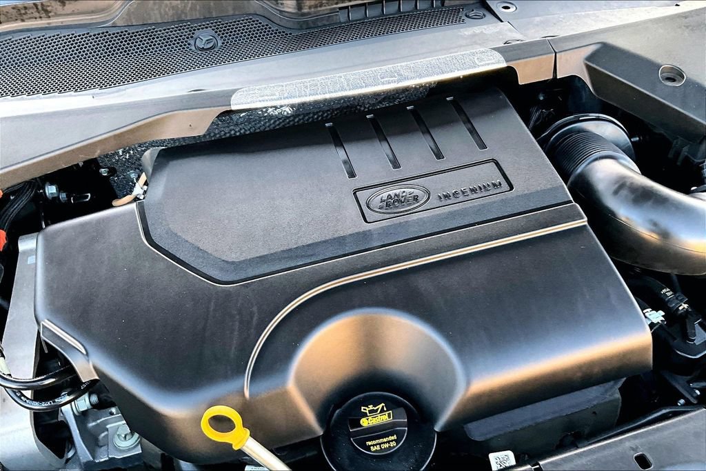 Certified 2024 Land Rover Range Rover Evoque Dynamic SE AWD/4WD image 29