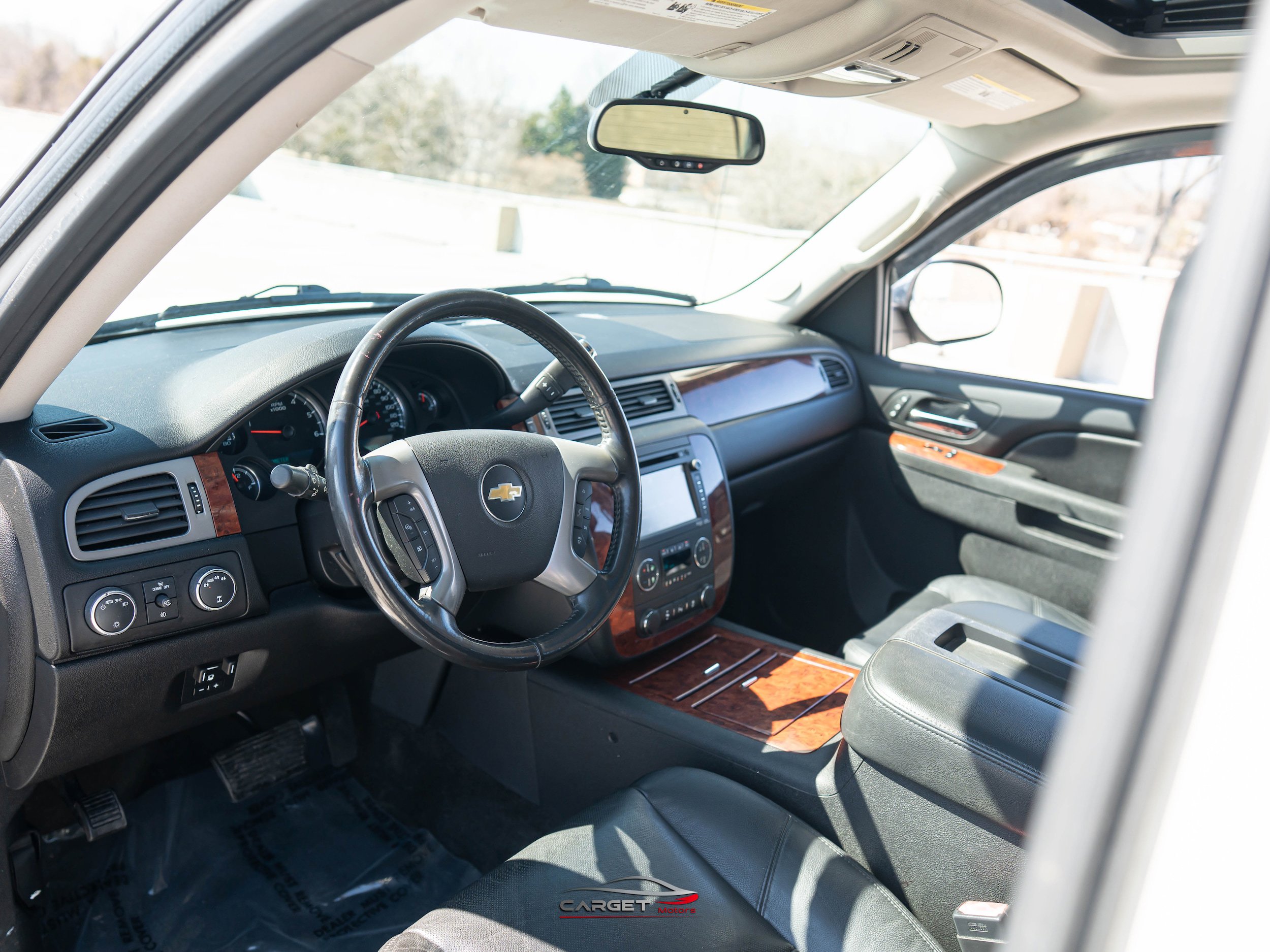 Used 2013 Chevrolet Avalanche LTZ image 12