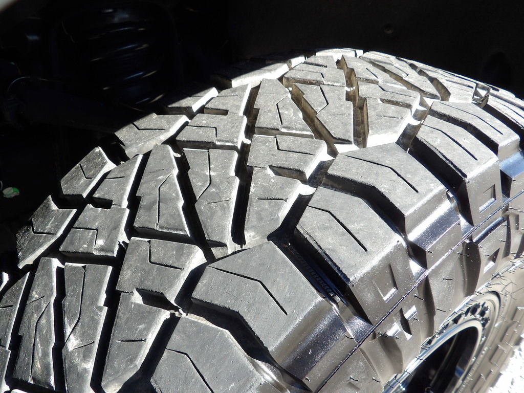 Used 2023 GMC Canyon AT4 w/ AT4 Premium Package image 55