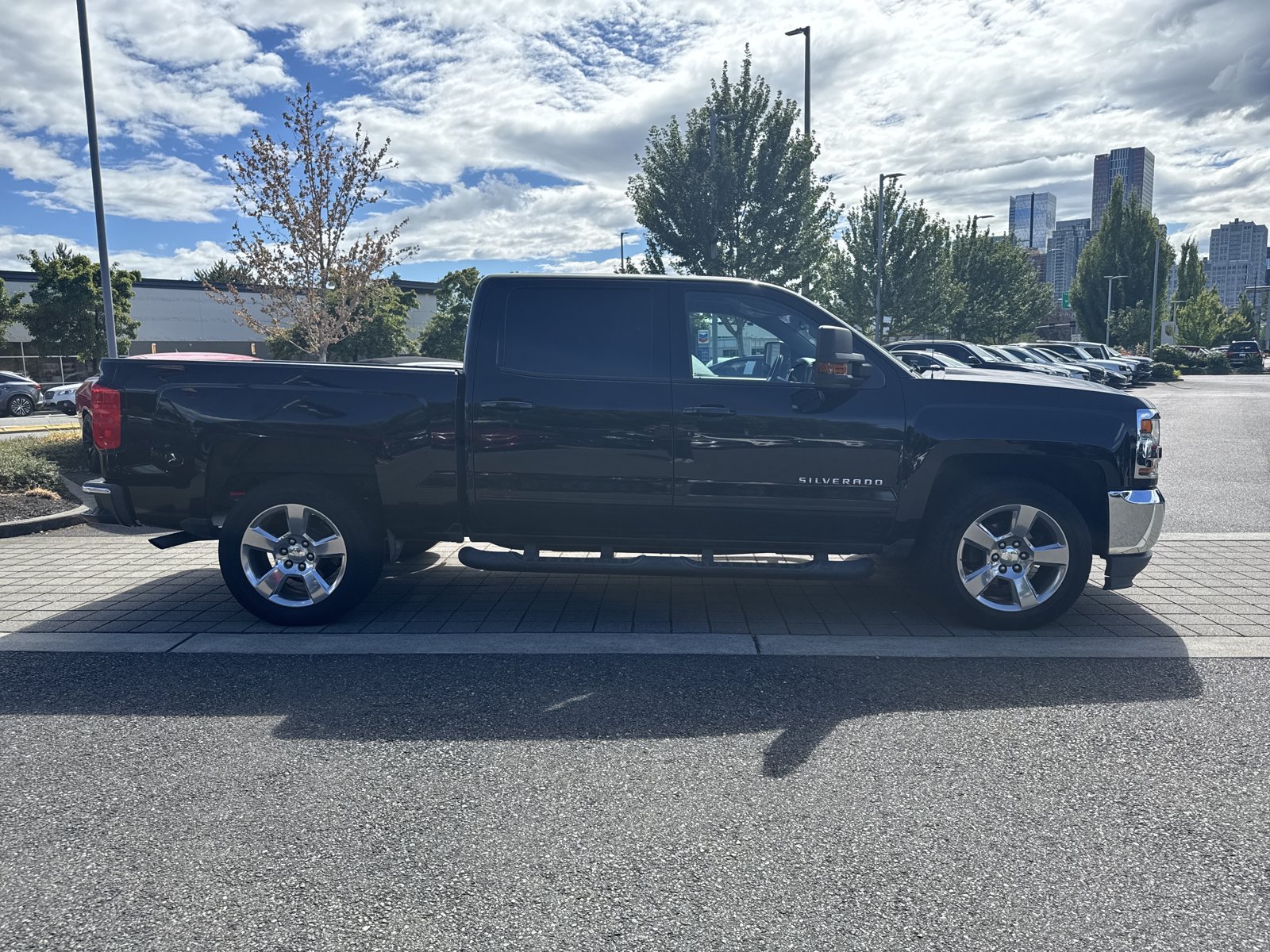 Used 2017 Chevrolet Silverado 1500 LT w/ Max Trailering Package RWD image 3