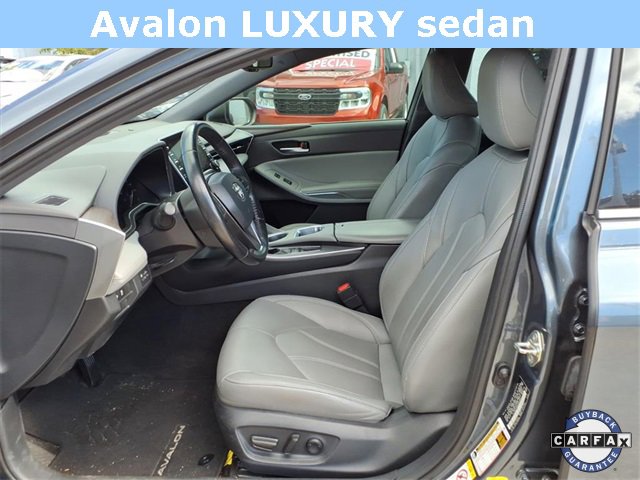 Used 2019 Toyota Avalon XLE image 12