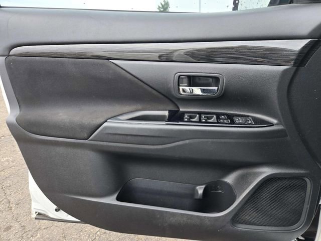 Used 2018 Mitsubishi Outlander LE image 11