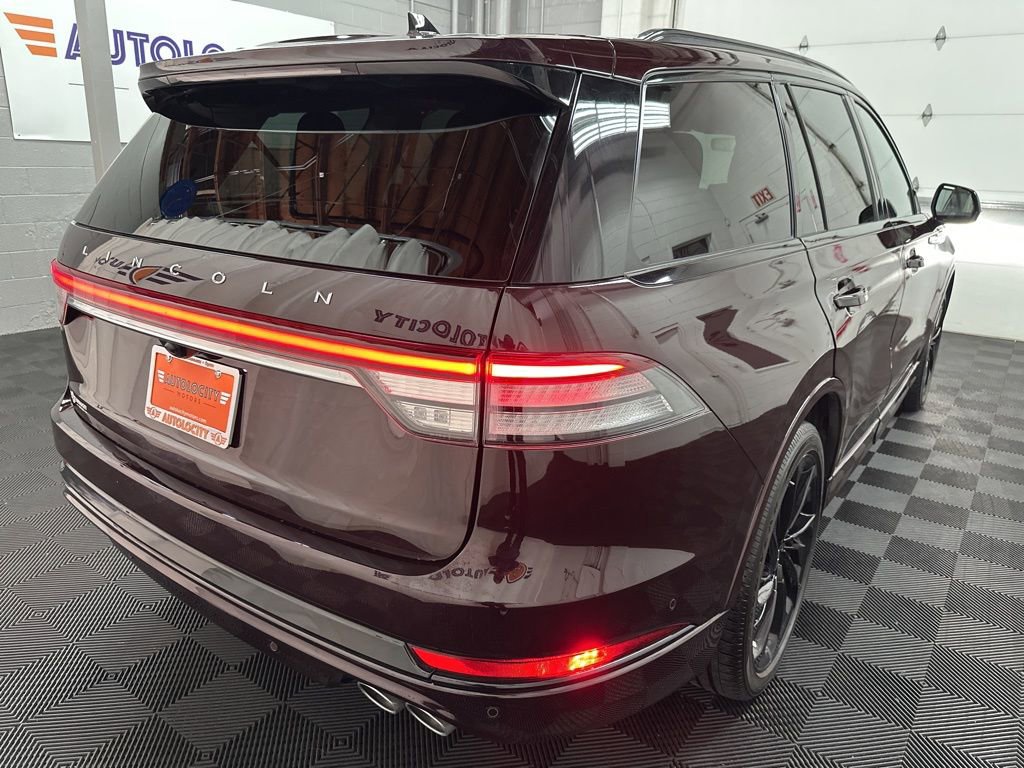 Used 2023 Lincoln Aviator Reserve w/ Equipment Group 201A image 10