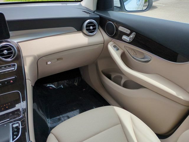 Used 2022 Mercedes-Benz GLC 300 image 15